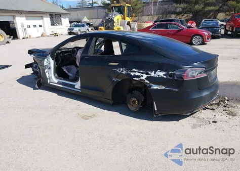 2013 Tesla Model S z USA, uszkodzony, nr VIN 5YJSA1CN3DFP05580